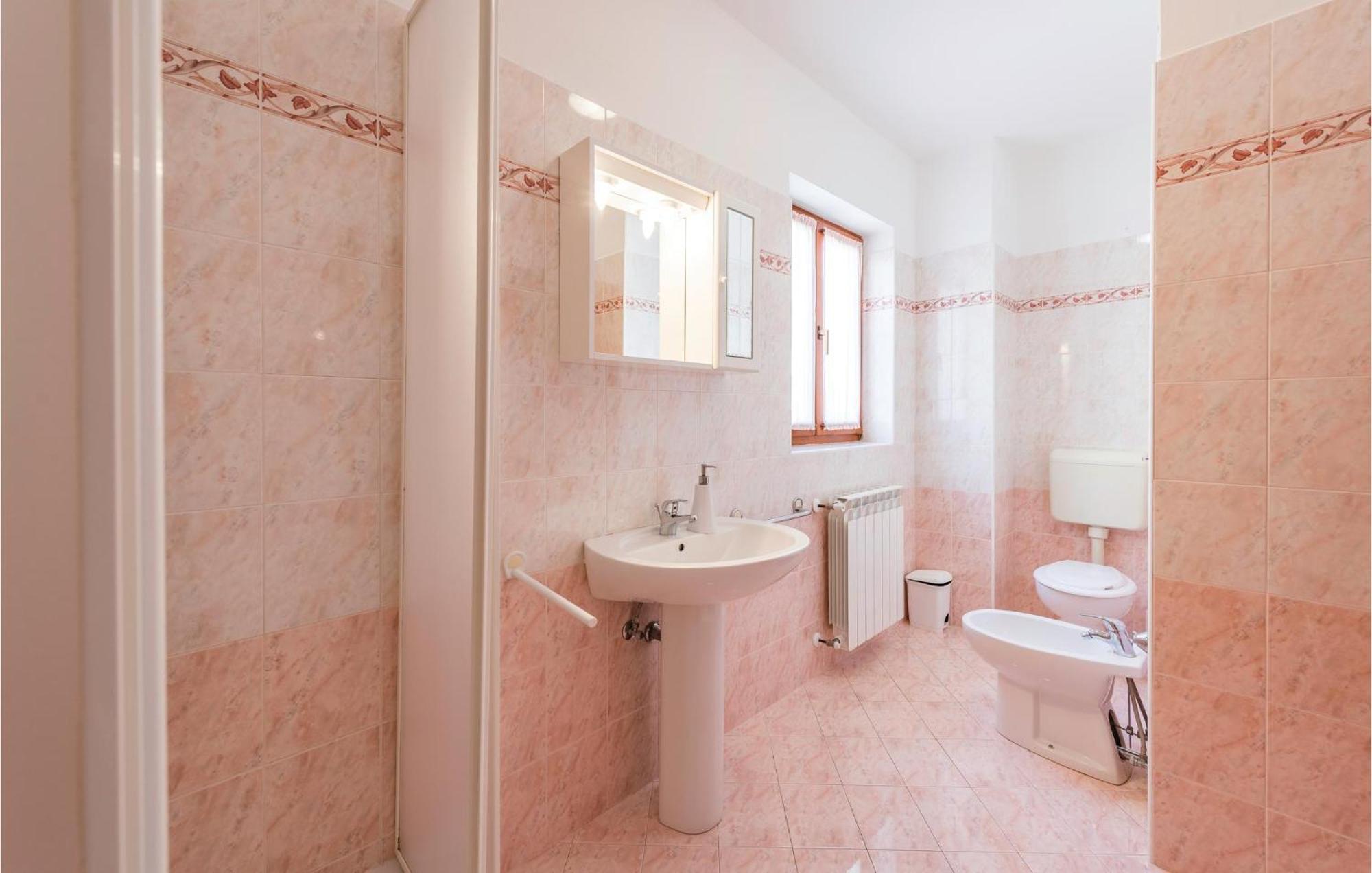 Amazing Apartment In Rabac With Kitchen 外观 照片