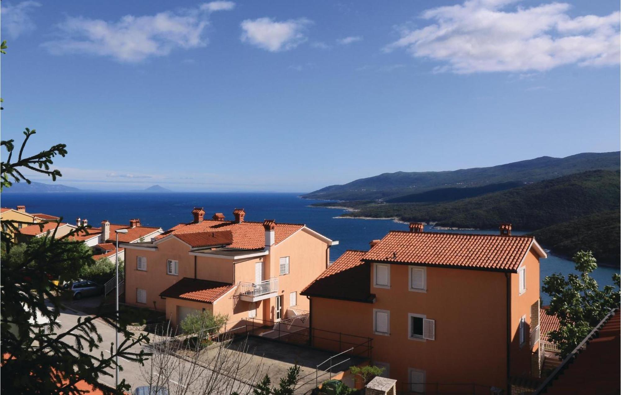 Amazing Apartment In Rabac With Kitchen 外观 照片