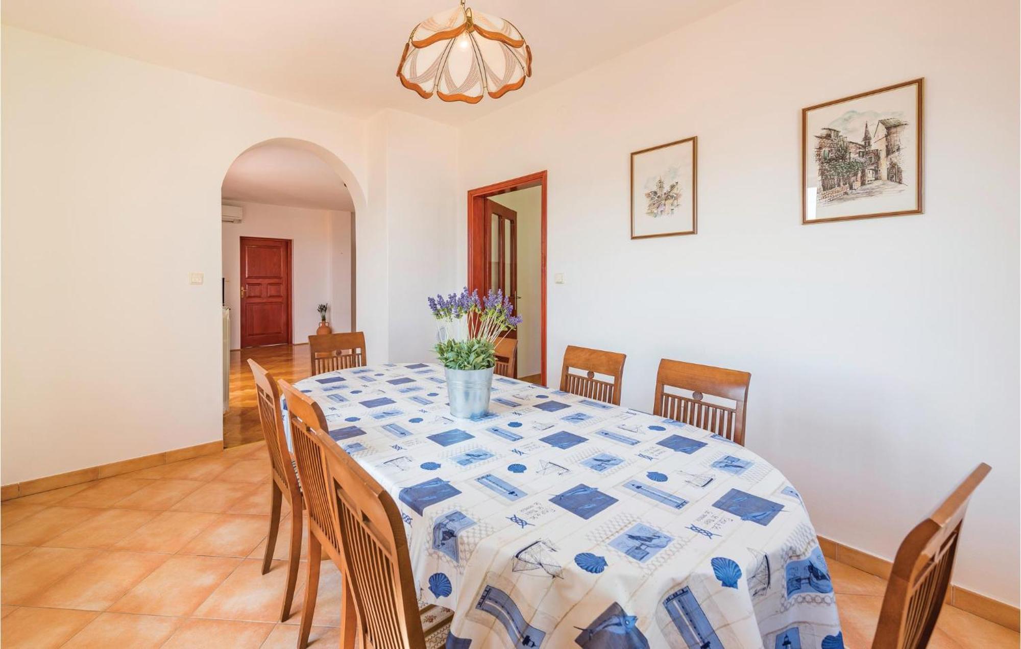 Amazing Apartment In Rabac With Kitchen 外观 照片